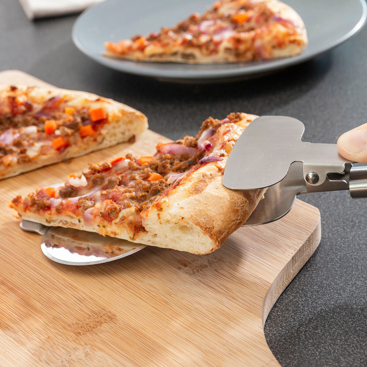 Pizzaleikkuri 4-in-1 - ruostumaton teräs, lasta, annoskauha & turvalukko – joulu leikkuulasta – kuva 2