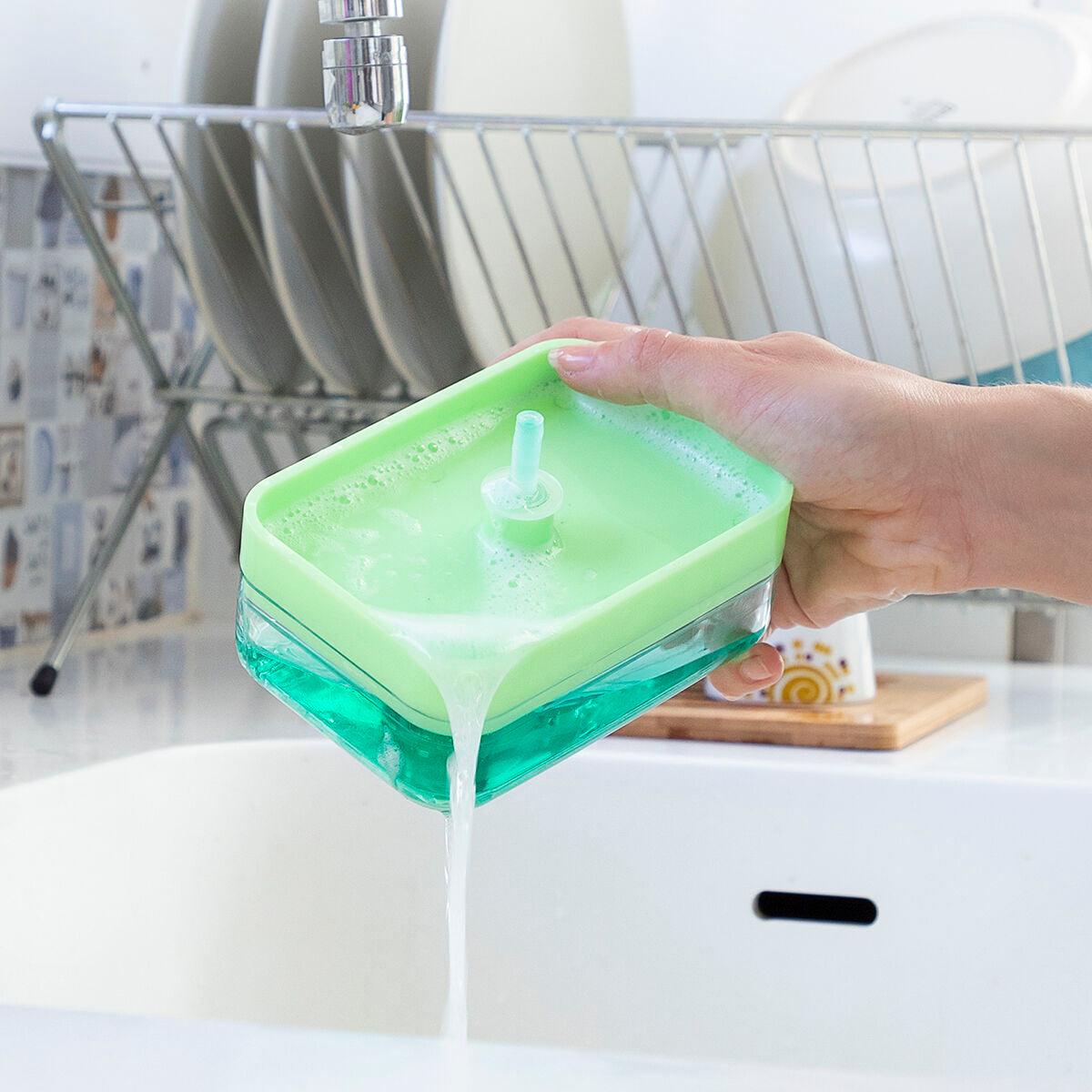 Keittiön pesuaineannostelija 2-in-1, sieniteline & valumisäiliö 330 ml – sieniteline tiskialtaan järjestys – kuva 3