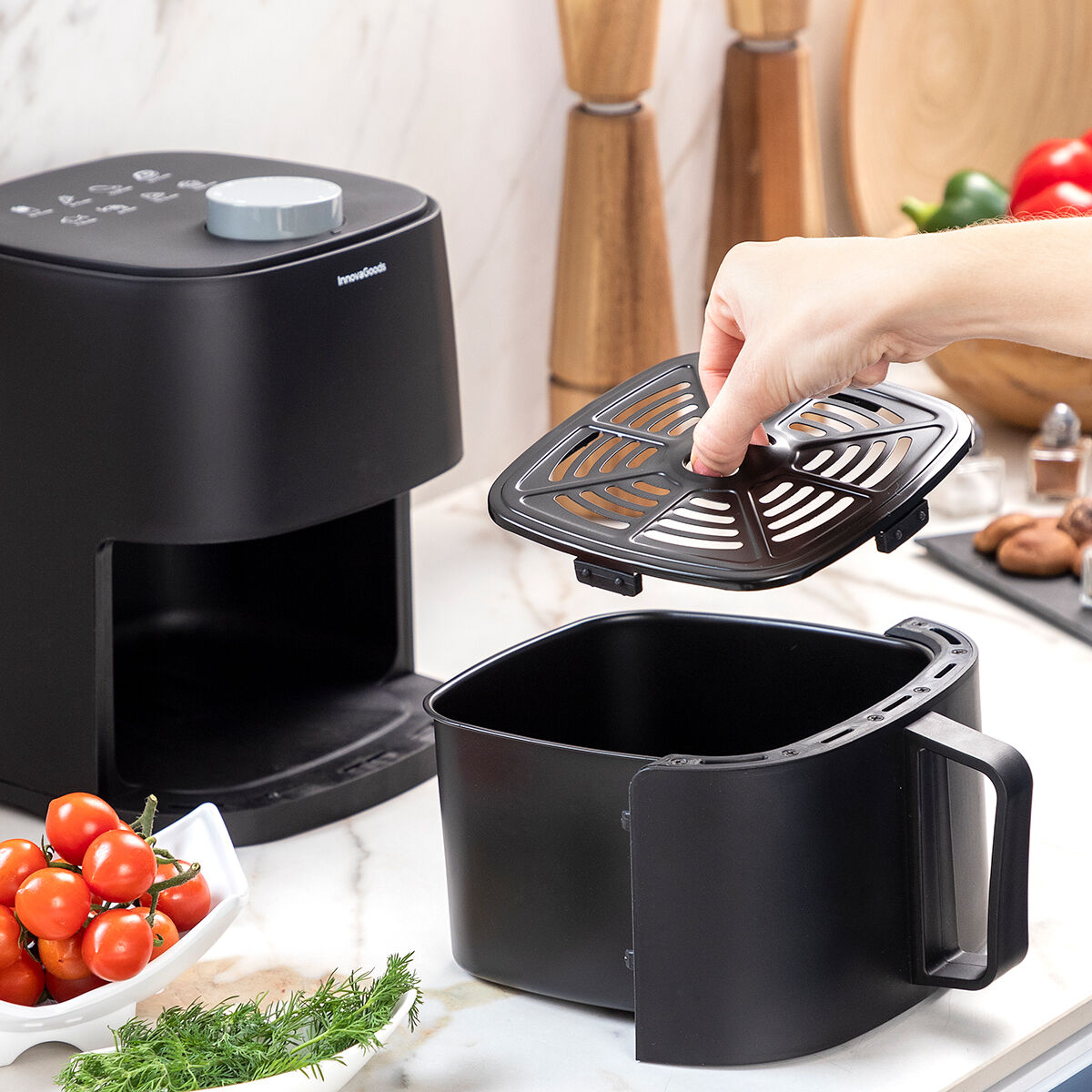 Airfryer 2 l 1200 W, ilman öljyä - kompakti pieniin keittiöihin & pariskunnille