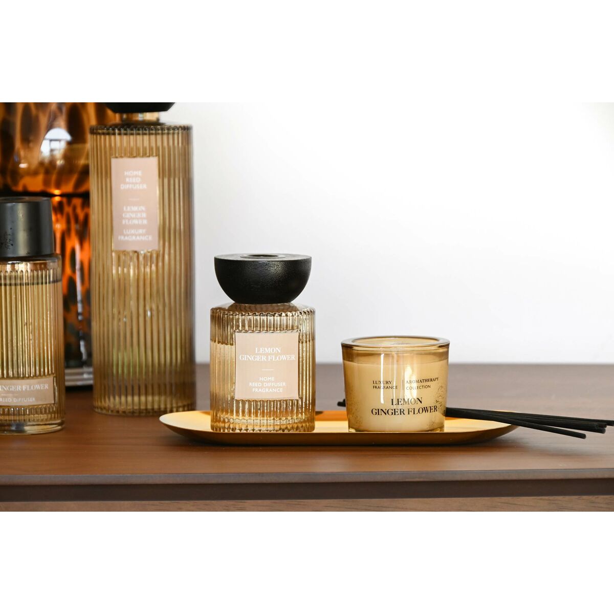 Huonetuoksusetti diffuuseri 100 ml & tuoksukynttilä, urban-muotoilu, 2 kpl