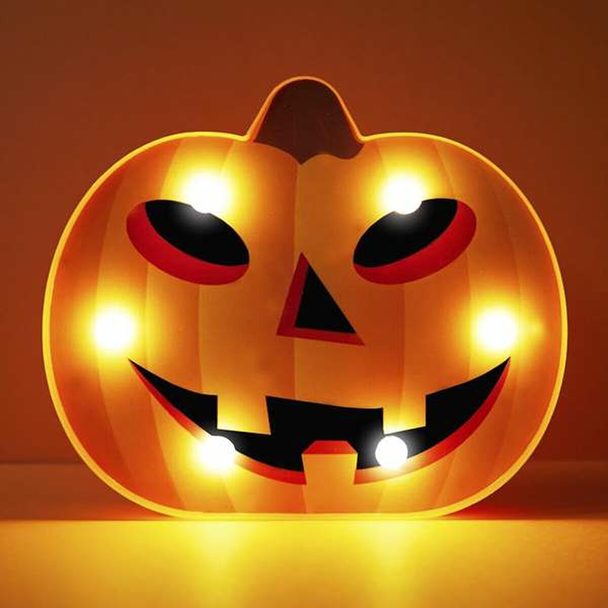 LED-kurpitsa 19,5 x 16 cm, valollinen Halloween-koriste paristoilla, 2 x AA