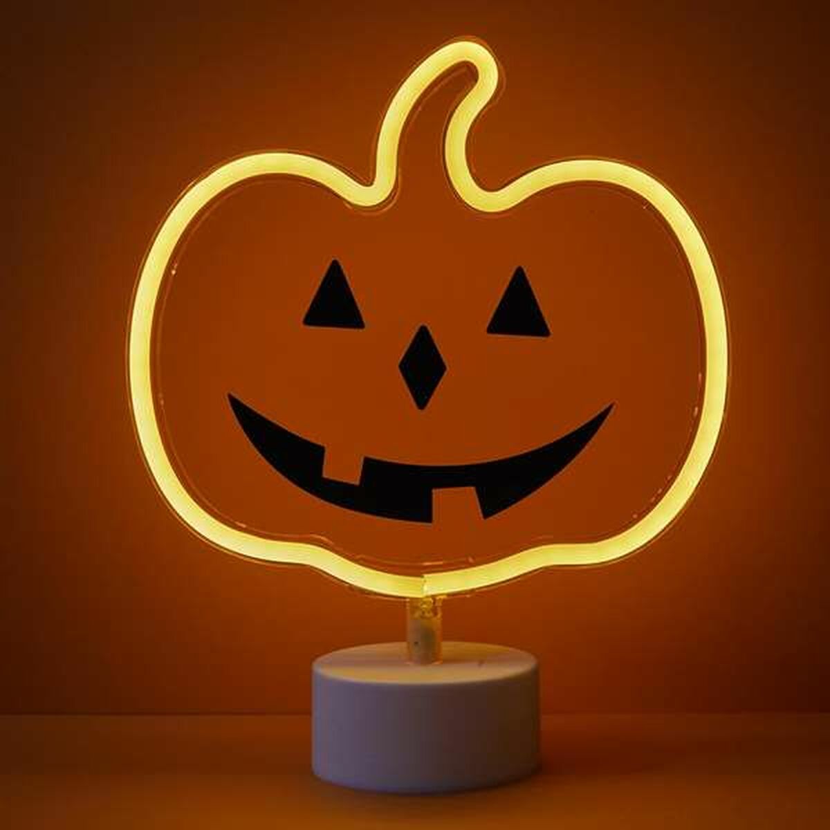 Neon-kurpitsa Halloween-koriste, paristokäyttöinen telineellä 26,5 x 22,8 cm