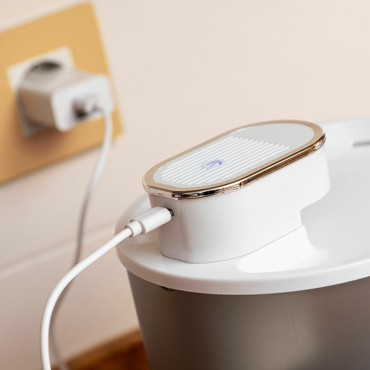 Kissan juoma-automaatti liiketunnistimella, ladattava 3 L, hiljainen USB-C