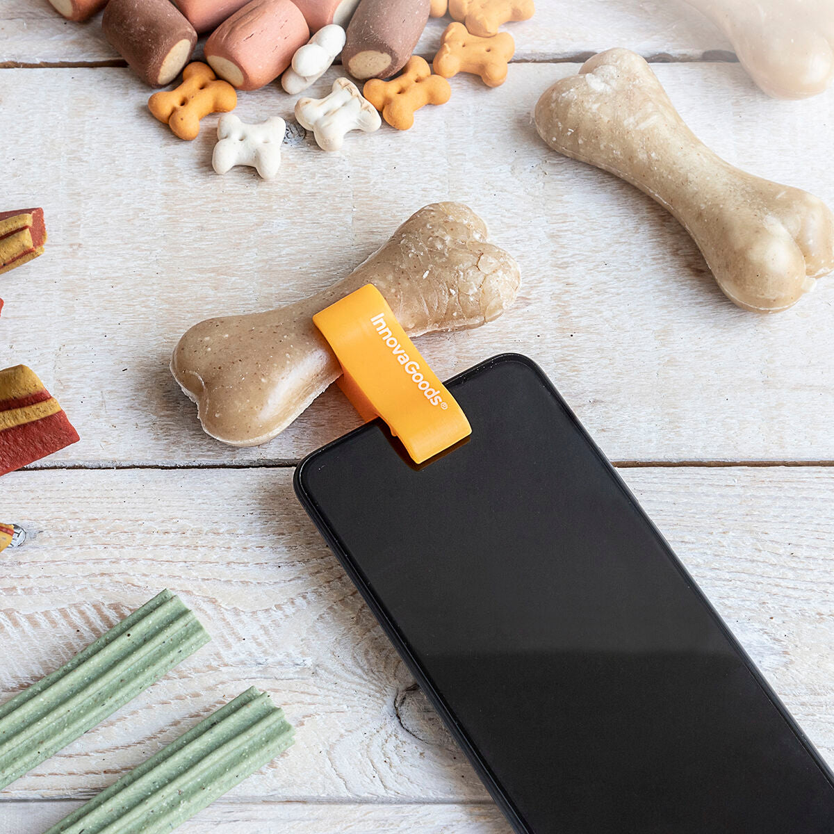 Koiran & kissan selfie pidike puhelimeen, herkkupidike, silikoninen, oranssi – puhelinpidike matkakokoinen – kuva 5