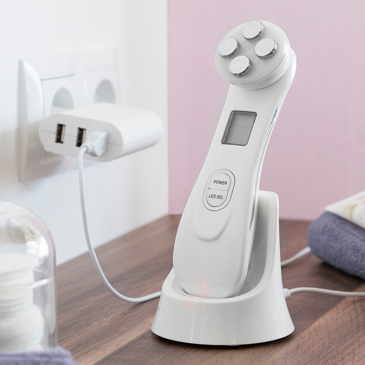 Kasvohierontalaite radiofrekvenssillä, LED-valoterapia & elektrostimulaatio – Äitienpäivä Aknehoito – kuva 7