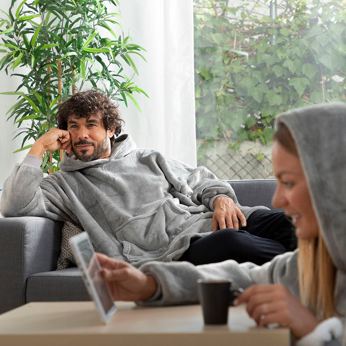 Hupparipeitto huopa fleece-vuorilla, oversized unisex – iso huppu ja keskitasku – hupparipeitto hupparihuopa fleece-vuori …