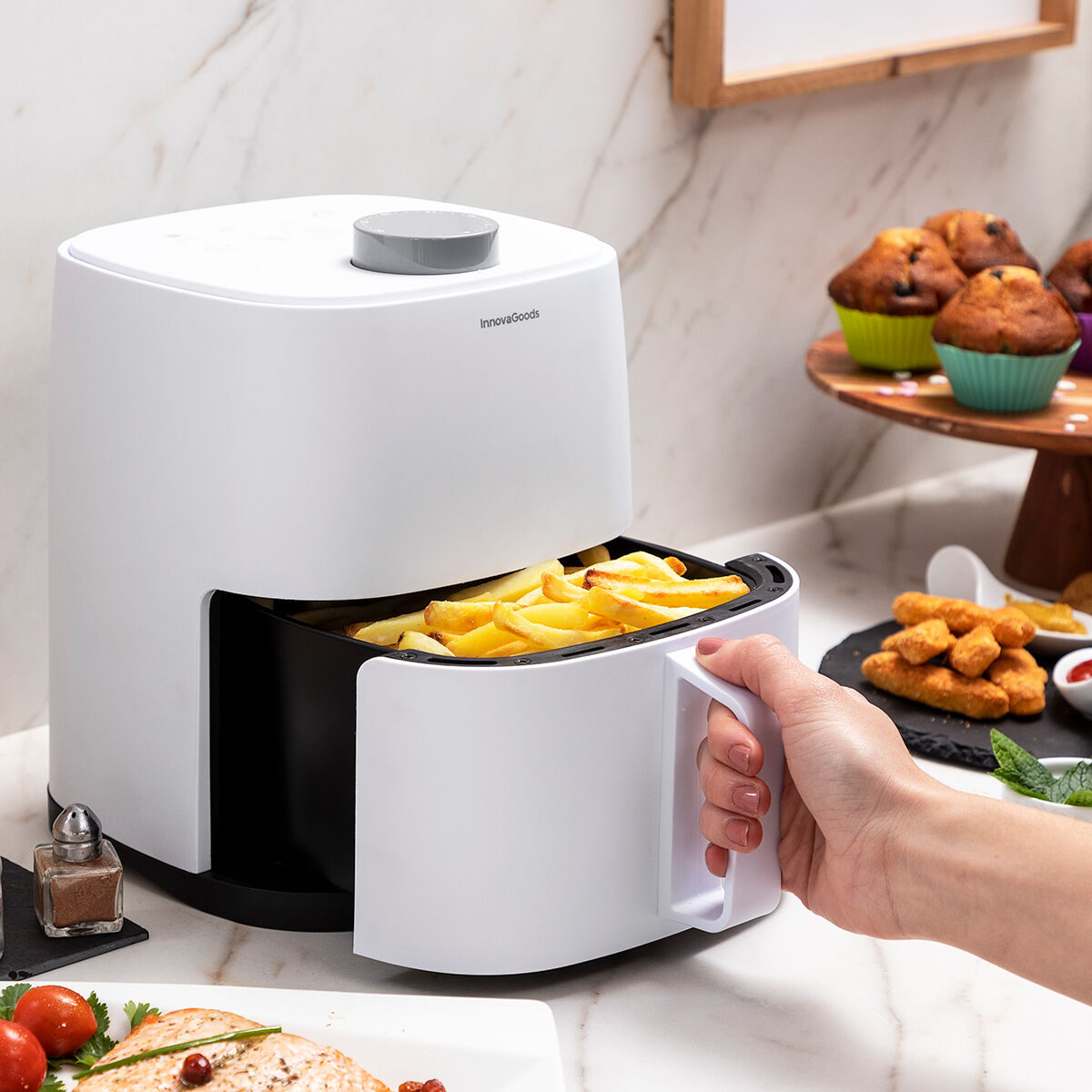 Airfryer 2 L, 1200 W - öljytön airfryer pieniin keittiöihin 360°, valkoinen