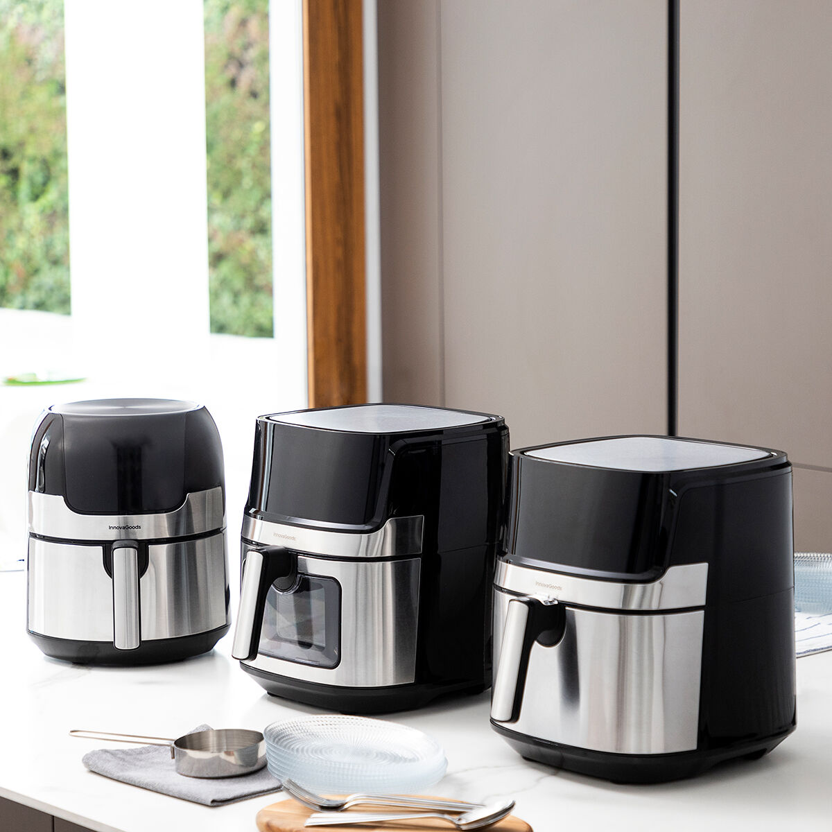 Airfryer 5,5 L 1700 W öljytön, 360° kiertoilma, 8 ohjelmaa, digipaneeli, rst