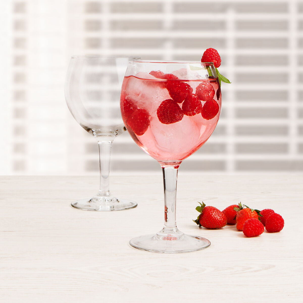 Cocktail-lasi 620 ml, 6-osainen setti, läpinäkyvä jalallinen lasi juhliin
