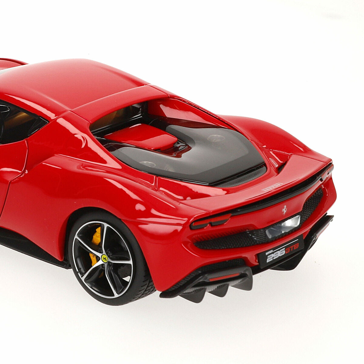 Ferrari 296 GTB 1:18 metallinen malliauto, keräily- ja leikkiauto lapsille