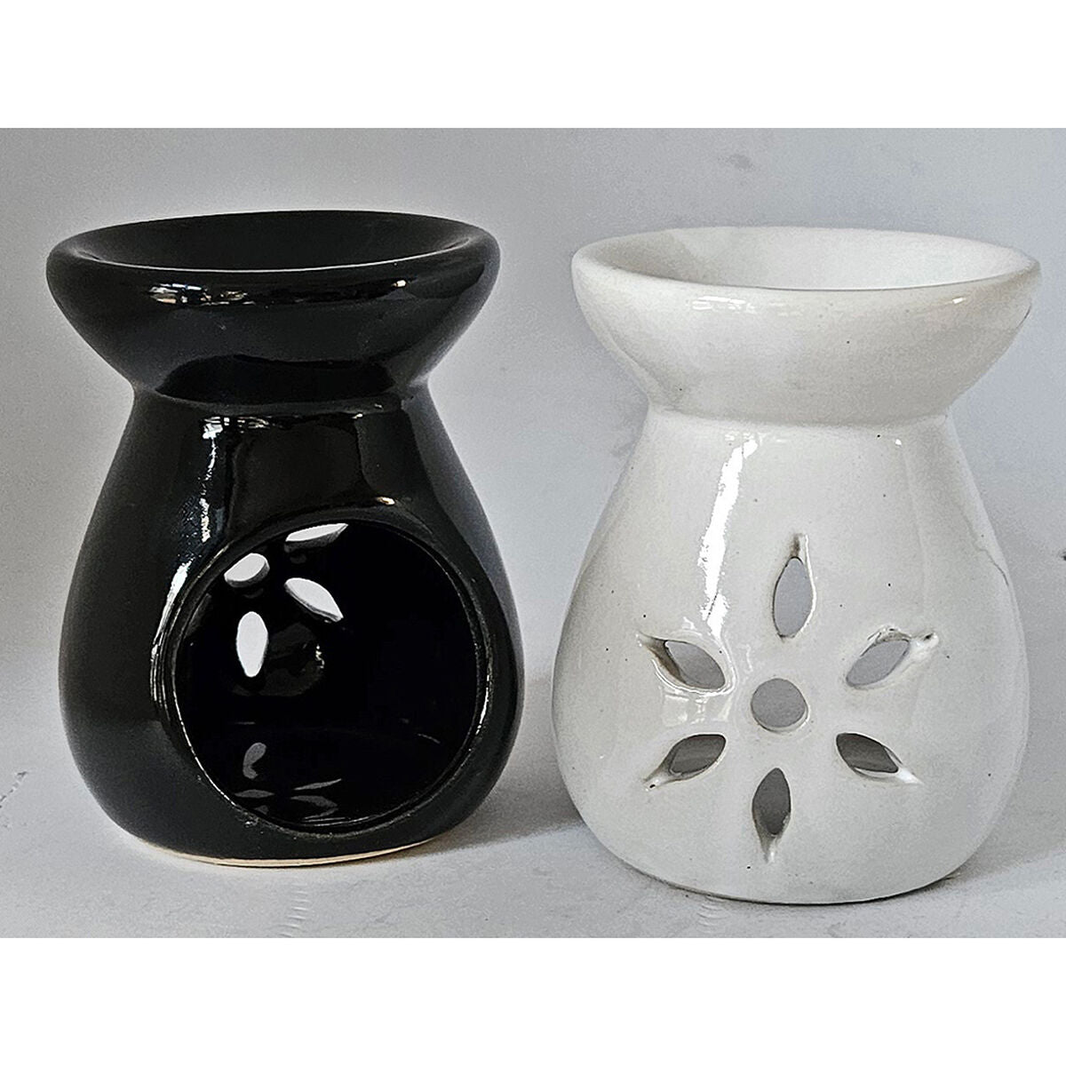 Eteeristen öljyjen poltin keraaminen, musta – tealight-kynttilälle kotiin