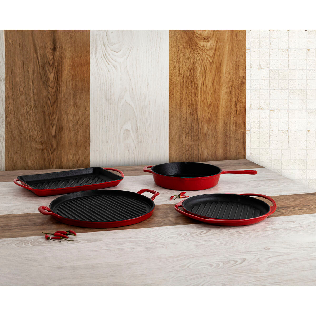 Paistinpannu valurauta 26 cm, tarttumaton pinnoite, punainen keittiöön ja arkeen
