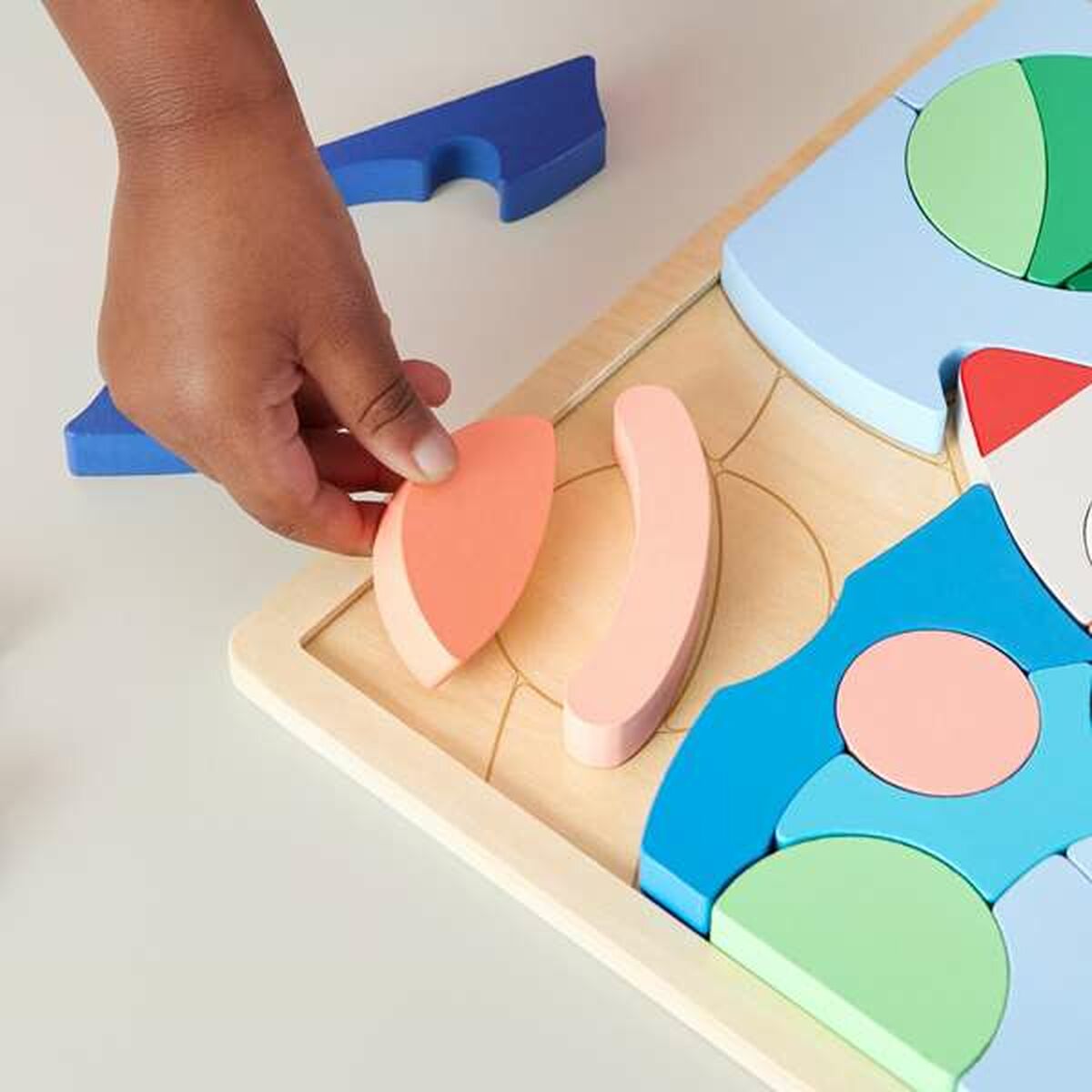 Puupalapeli 42 osaa avaruus, 3+ lapsille, värikäs lasten palapeli Fisher-Price